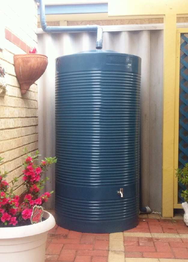 West Coast Poly 720L rainwater tank