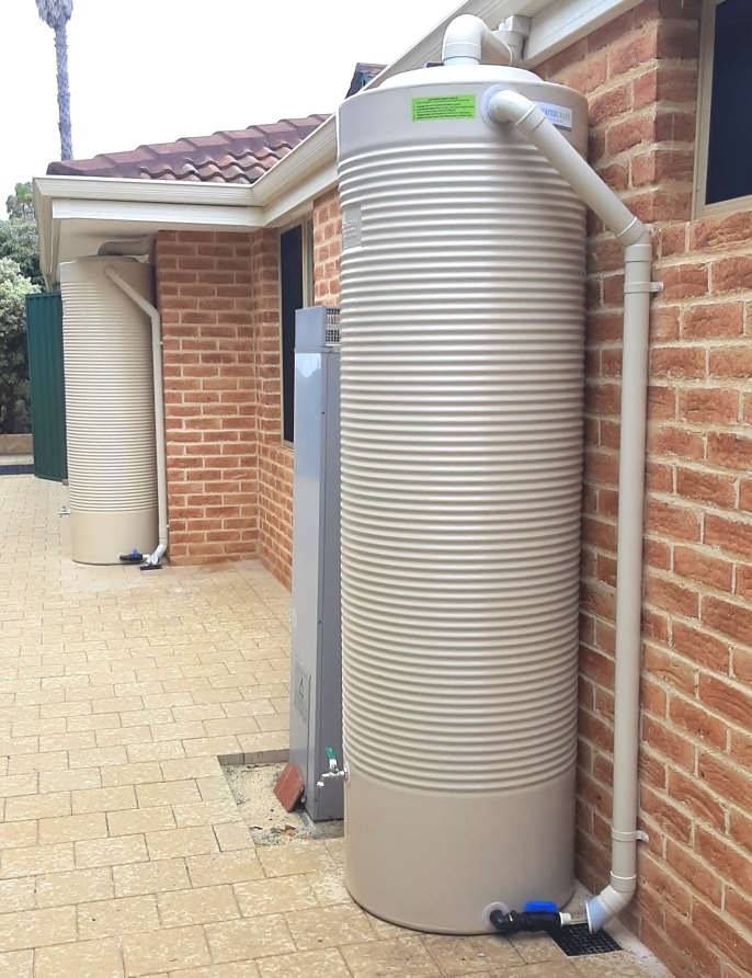Tall slender 550L rainwater tank